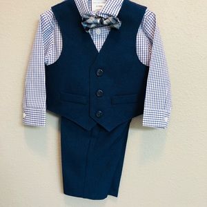 Van Heusen Boys 4pc Suit 3-6 Month